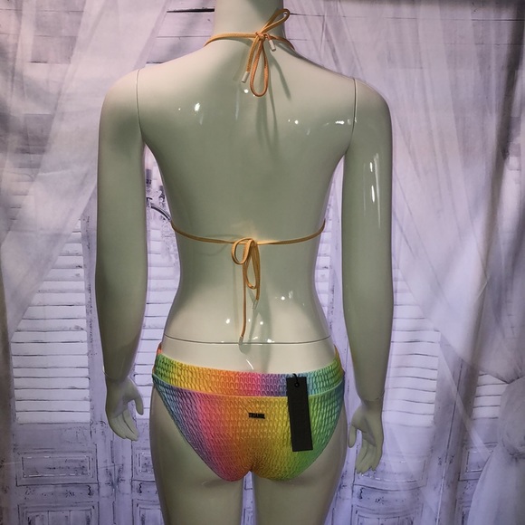 Rare Rainbow ruffle style swimsuit Set. (P7) - Picture 6 of 7